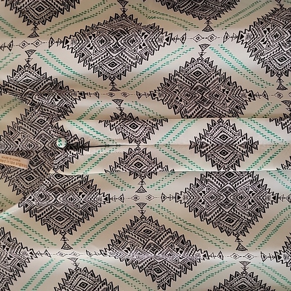 Dressy sleeveless blouse - Picture 2 of 2